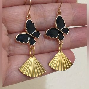 Black Butterfly Dangle Earrings Gold Color￼